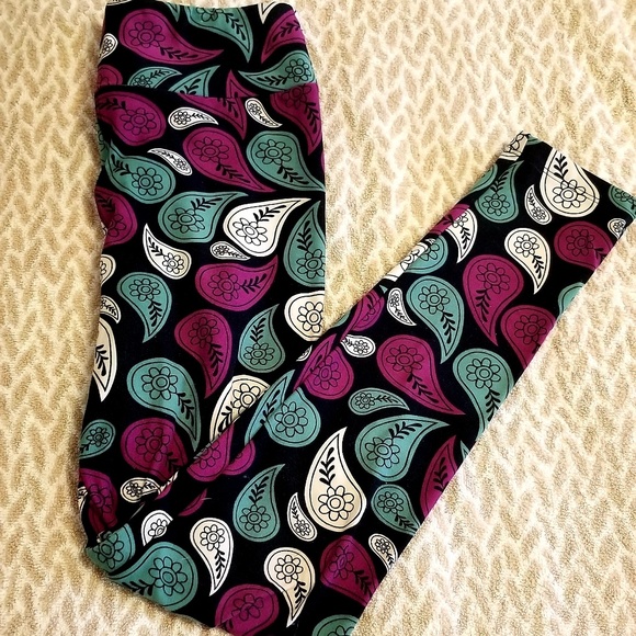 LulaRoe Leggings 💜 - Picture 2 of 4